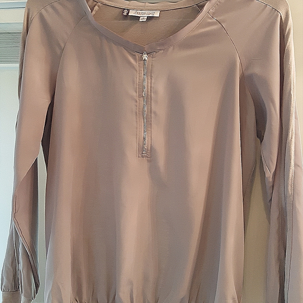 Womens Jennifer Lopez Medium Top
